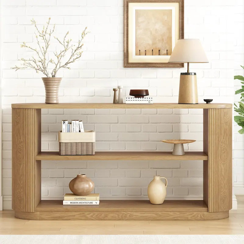 Console mince et polyvalente avec étagère ouverte et élégant aspect bois pour le salon